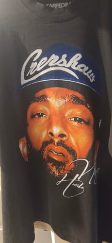 Customer photo review of "Hussle & Motivate" T-Shirt