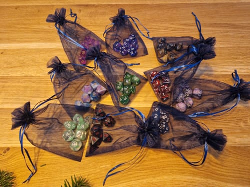 Customer photo review of Mystery Bag of Holding mit 10x7 Kunststoff Würfel