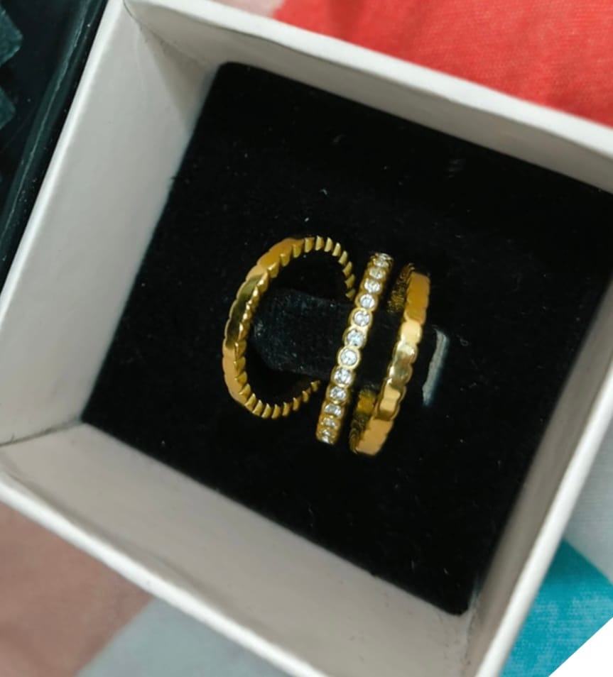 Customer photo review of Three Piece Honeycomb Ring