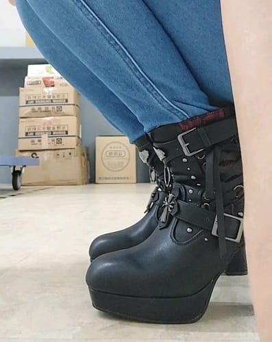 Customer photo review of Subculture niche women's boots