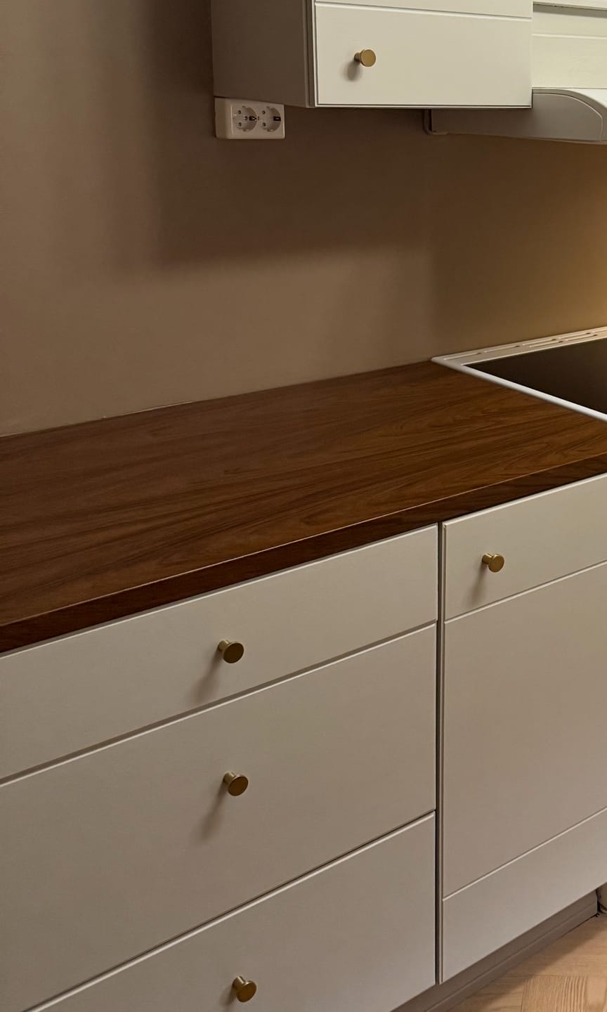Customer photo review of Walnut Deep kontaktplast
