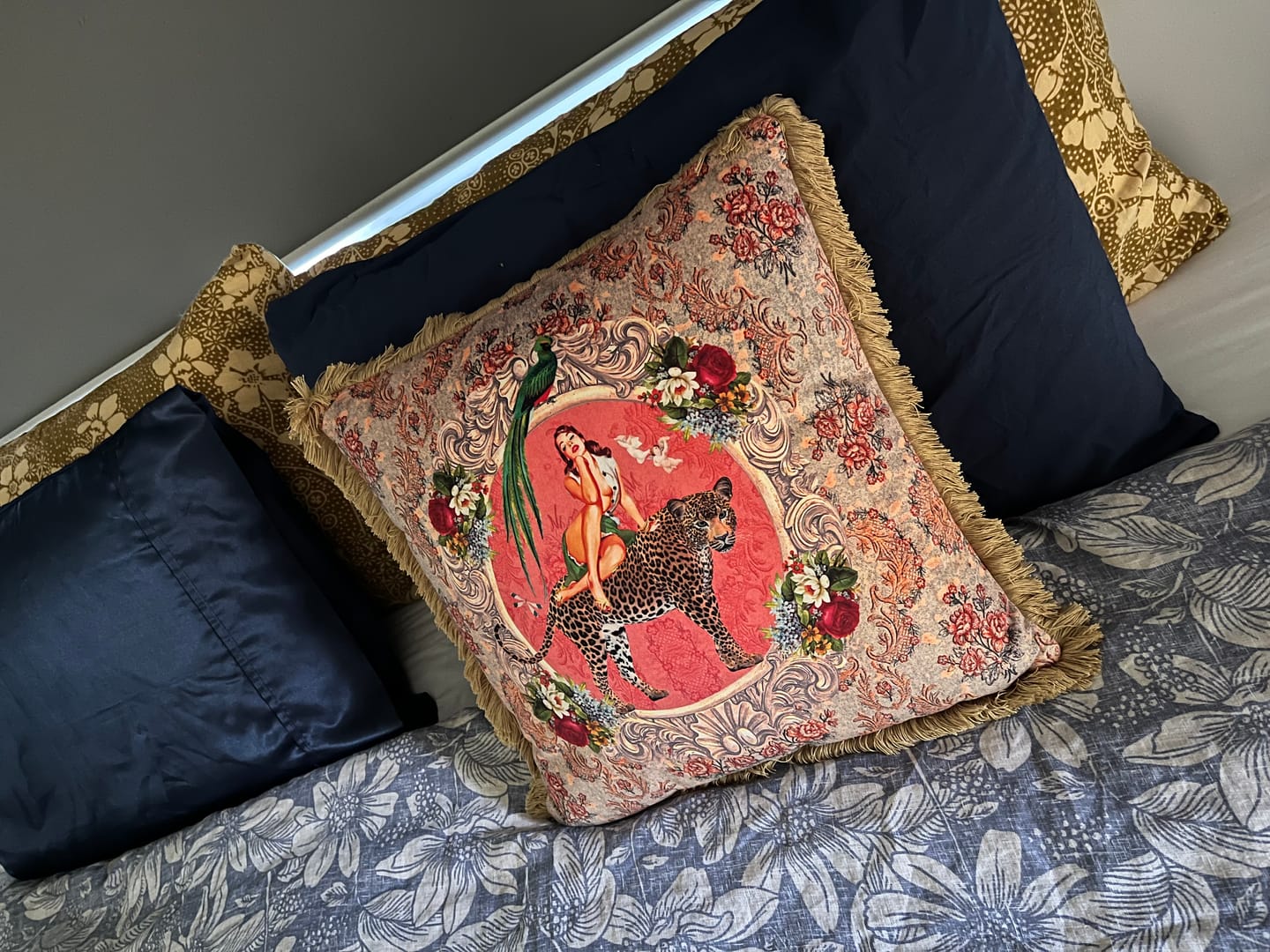 Customer photo review of Queen K Alice Vintage Pin-Up Cushion