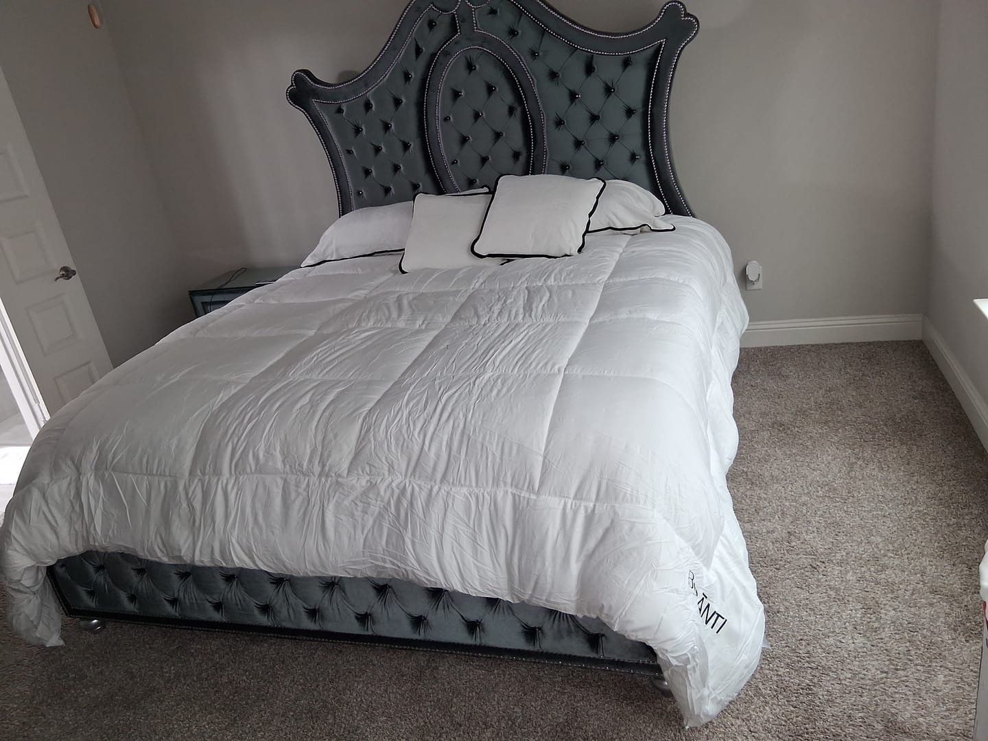 Customer photo review of Kefalonia Autumn Velvet Bedding Set