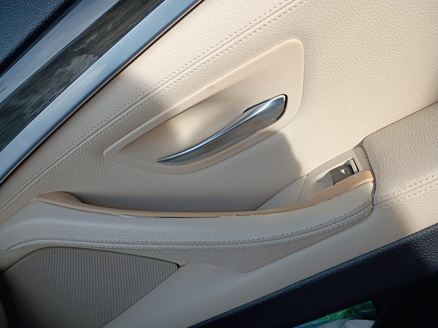 Customer photo review of For BMW 5 Series F10/F11 Inner Door Handle Cover Set – No-Disassembly Fix for Sticky/Melting Handles (2011–2017)