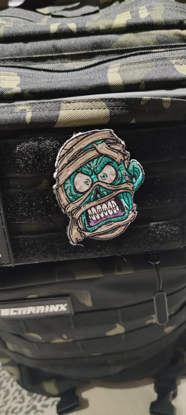 Customer photo review of Parche Zombie