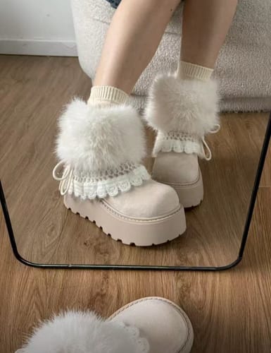 Customer photo review of Lace-Lined Snow Boots