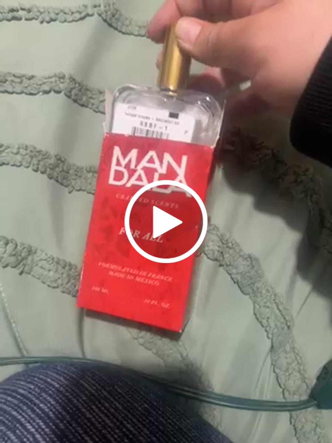 Customer video review of Twilight Crystals - Inspirado en BACCARAT ROUGE 540 de MFK 100ml-