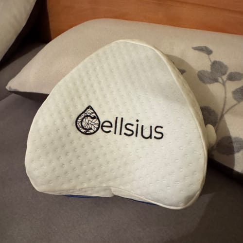Customer photo review of Cellsius Orthopädisches Kniekissen - Das Geheimnis eines schmerzfreien Schlafs