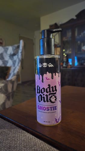 Customer photo review of Ghostie Body Oil