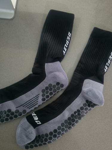 Customer photo review of Deploy V1 Grip Socks - Black