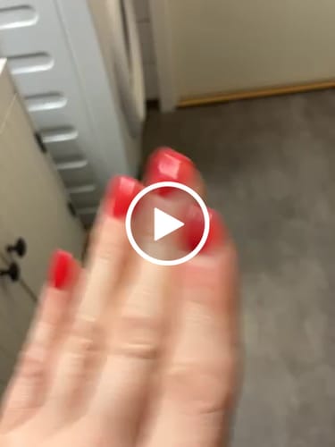 Customer video review of Rose Red Dipping Powder