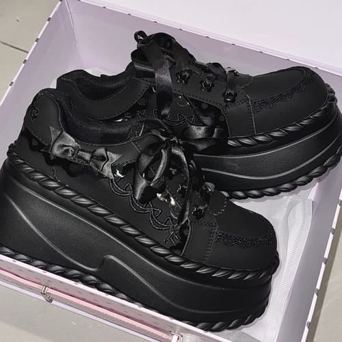 Customer photo review of Cute and versatile platform shoes for homebodies