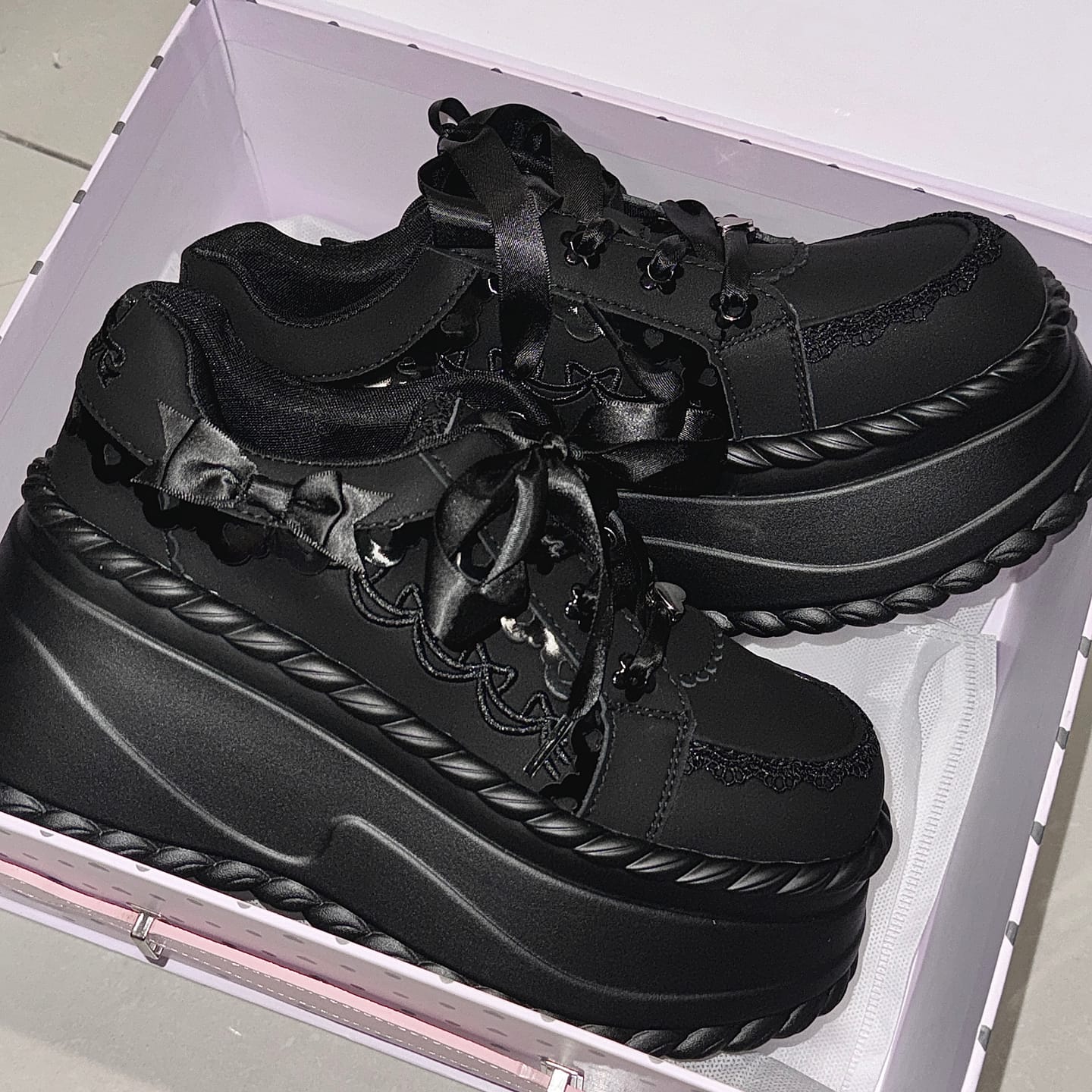 Customer photo review of Cute and versatile platform shoes for homebodies