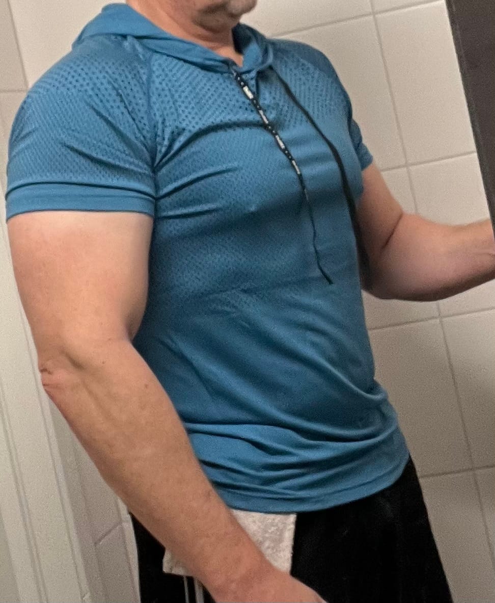 Customer photo review of Gymfit Muscle Hoodie T-shirt