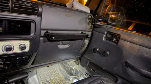 Customer photo review of Grab Bar For 1997 -2006 Jeep Wrangler TJ & LJ -CMM Offroad