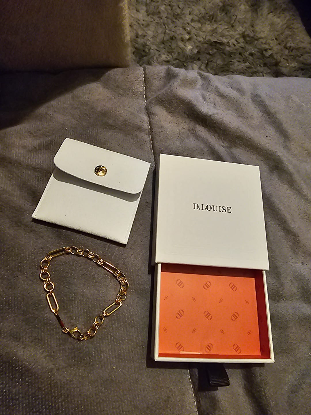 Customer photo review of Eternal Link Chain Bracelet