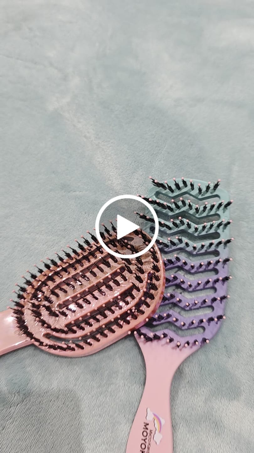 Customer video review of Moyoko Detangling Brush Unicorn Design | Argan Oil Infused For Gentle Detangling