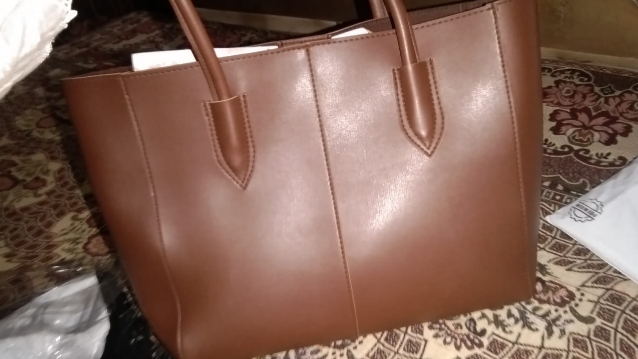 Customer photo review of Carla Shoulder Tote Brown  ( pre-order )