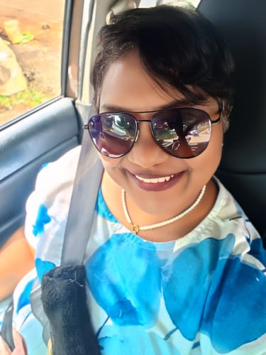 Customer photo review of Snow White Pearl Necklace