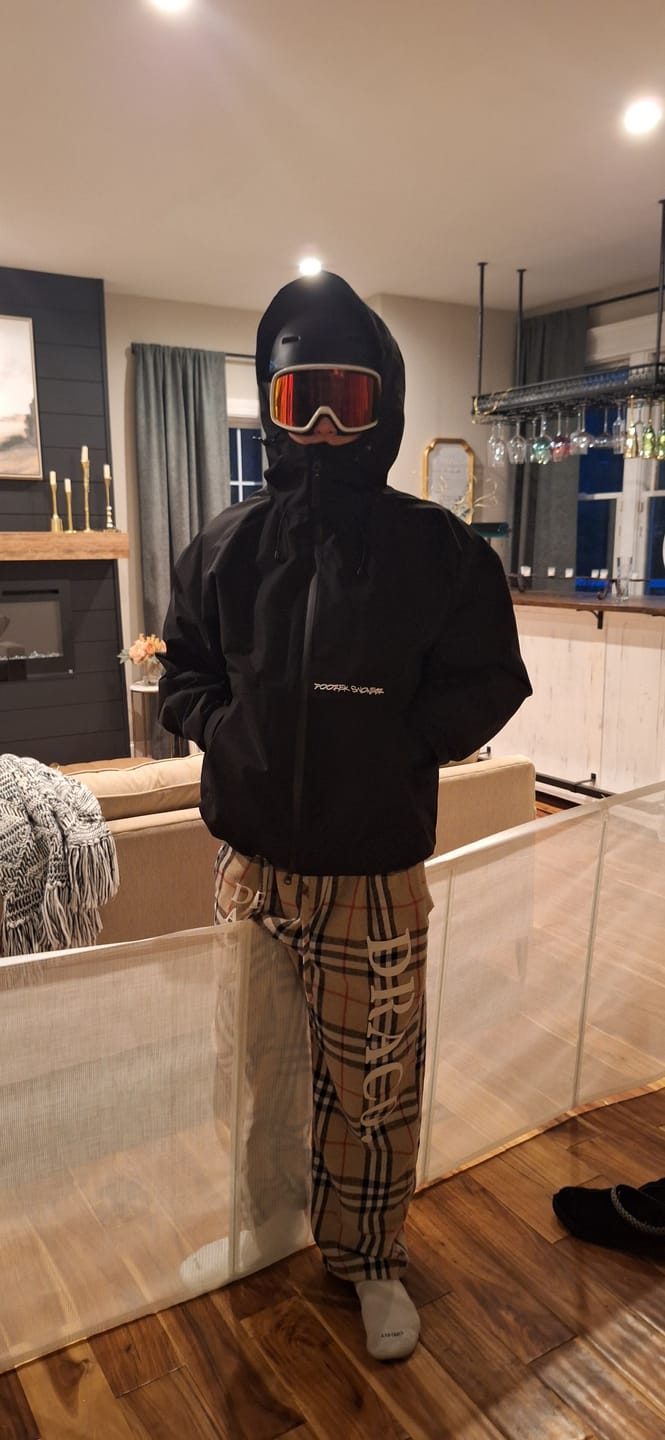 Customer photo review of 3L Baggy Realm Down Ski Jacket - Unisex | Doorek