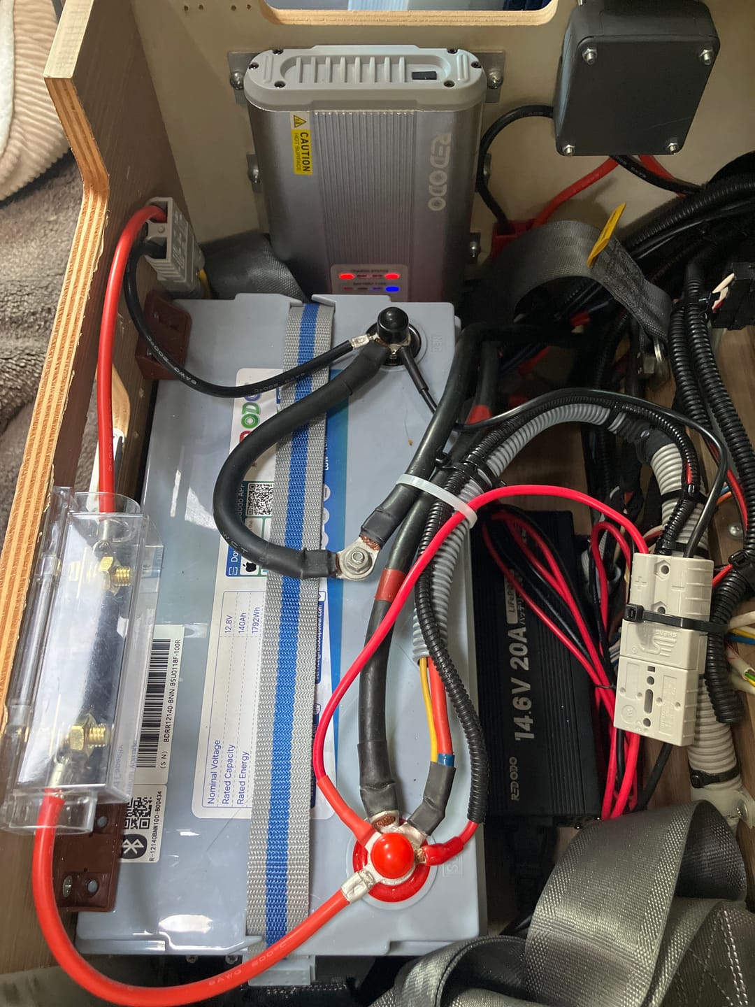 Customer photo review of Redodo 12V 140Ah リン酸鉄リチウムイオンバッテリー Bluetooth付き 低温保護