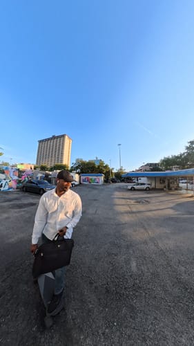 Customer photo review of Tynee® Mini 3 SL Hub Motor Electric Skateboard & Shortboard