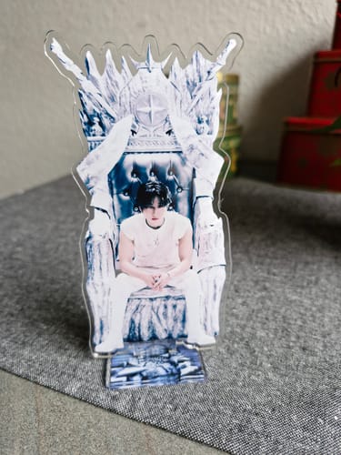 Customer photo review of KPOP Acrylic Double-sided Standing Ornament