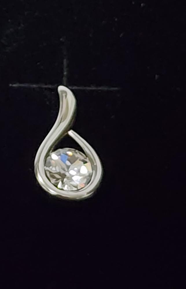 Customer photo review of Parker 18k White Gold Plated Tear drop Stud Earrings with Swarovski Crystal