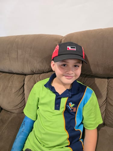 Customer photo review of Māori Classic Sports Lid - Red Edition