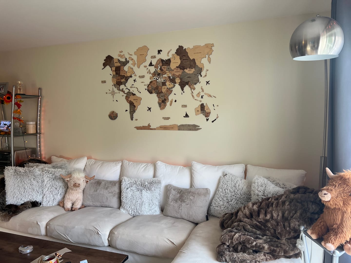 Customer photo review of Travel Tracker 3D Wooden World Map – Smokey