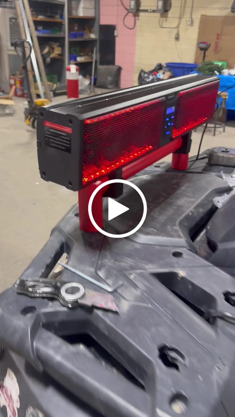 Customer video review of UTV Sound Bar RGB 25'' Bluetooth Multicolor Lights 500W Amplifier 1.25''-2'' Roll Bar