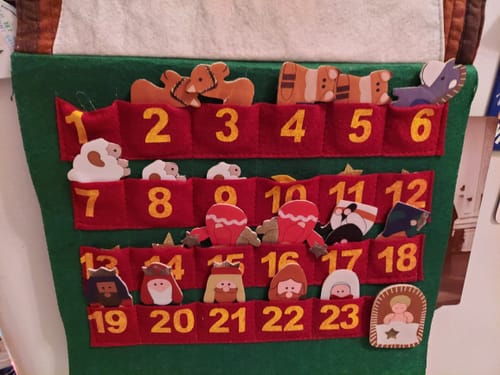 Customer photo review of Felt Advent Calendar with 24 Pieces