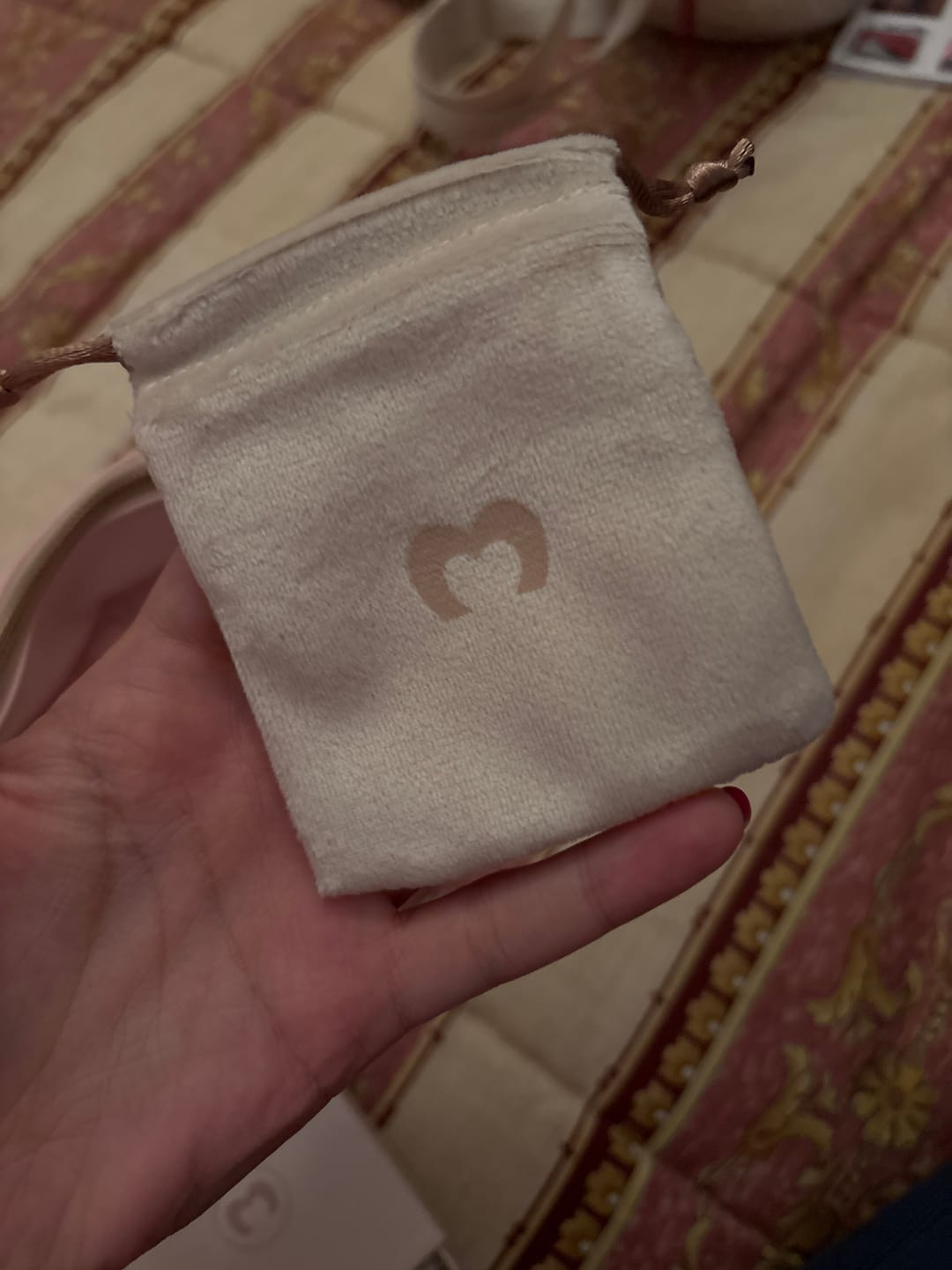 Customer photo review of Bolsita Regalo Sweet Beige