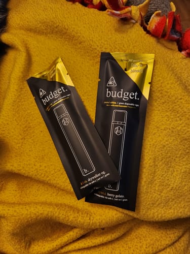 Customer photo review of 3pc Flavor Pack of 1 Gram THCA Blend Full Spectrum Vape Pen