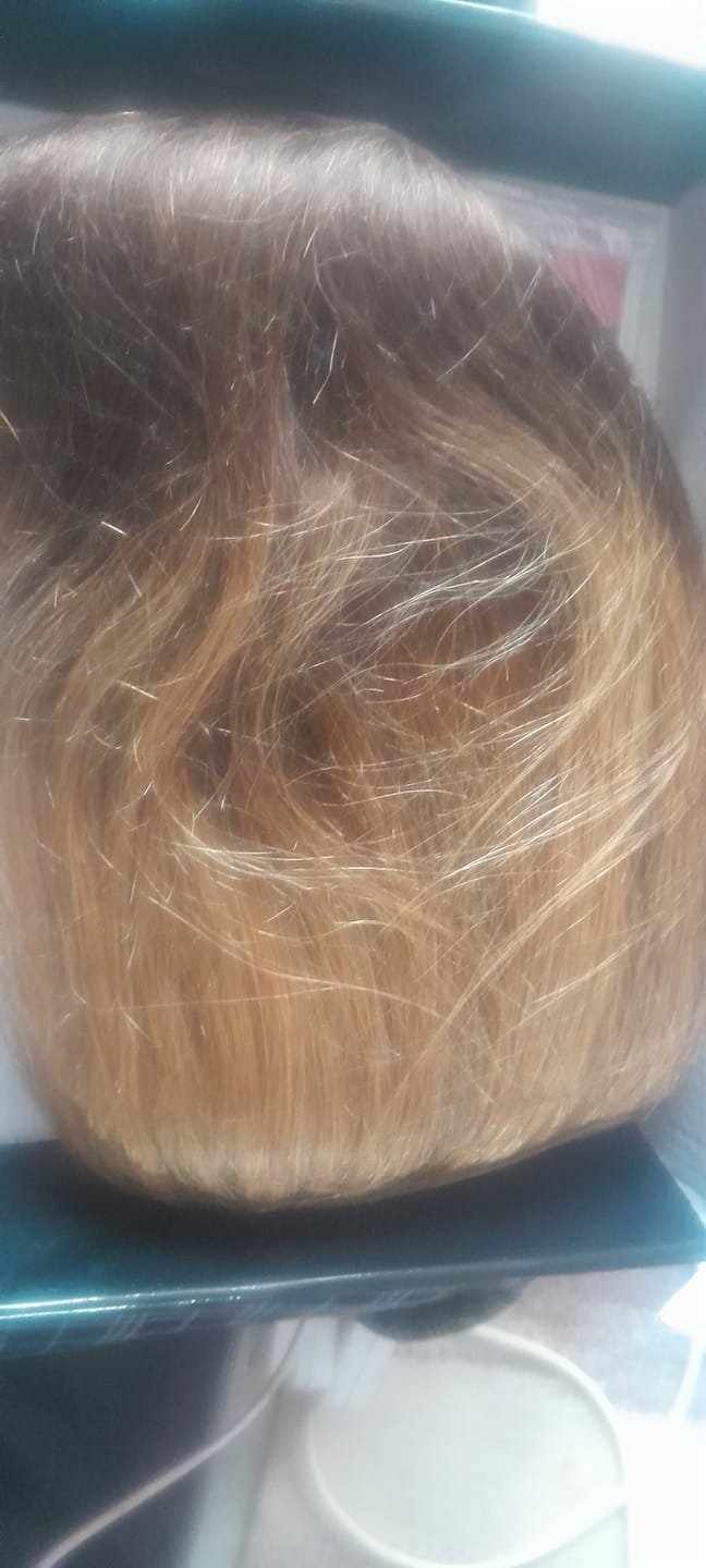 Customer photo review of Brazilian Lace Frontal Wig Straight Col T230 12 inch