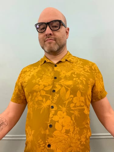 Customer photo review of Men's Hawaiian Floral Short Sleeve Summer Beach Shirt