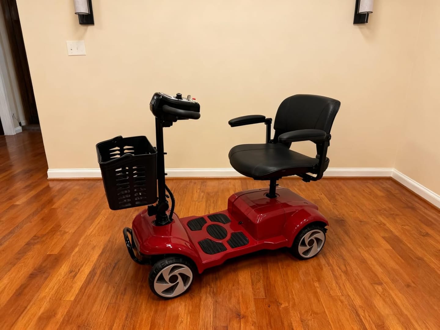 Customer photo review of 20-Mile Range Foldable 4-Wheel Electric Mobility Scooter