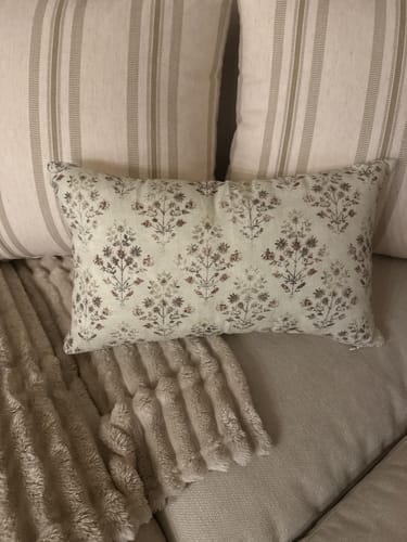 Customer photo review of Afton - Lumbar - 12x20" | 12x40"