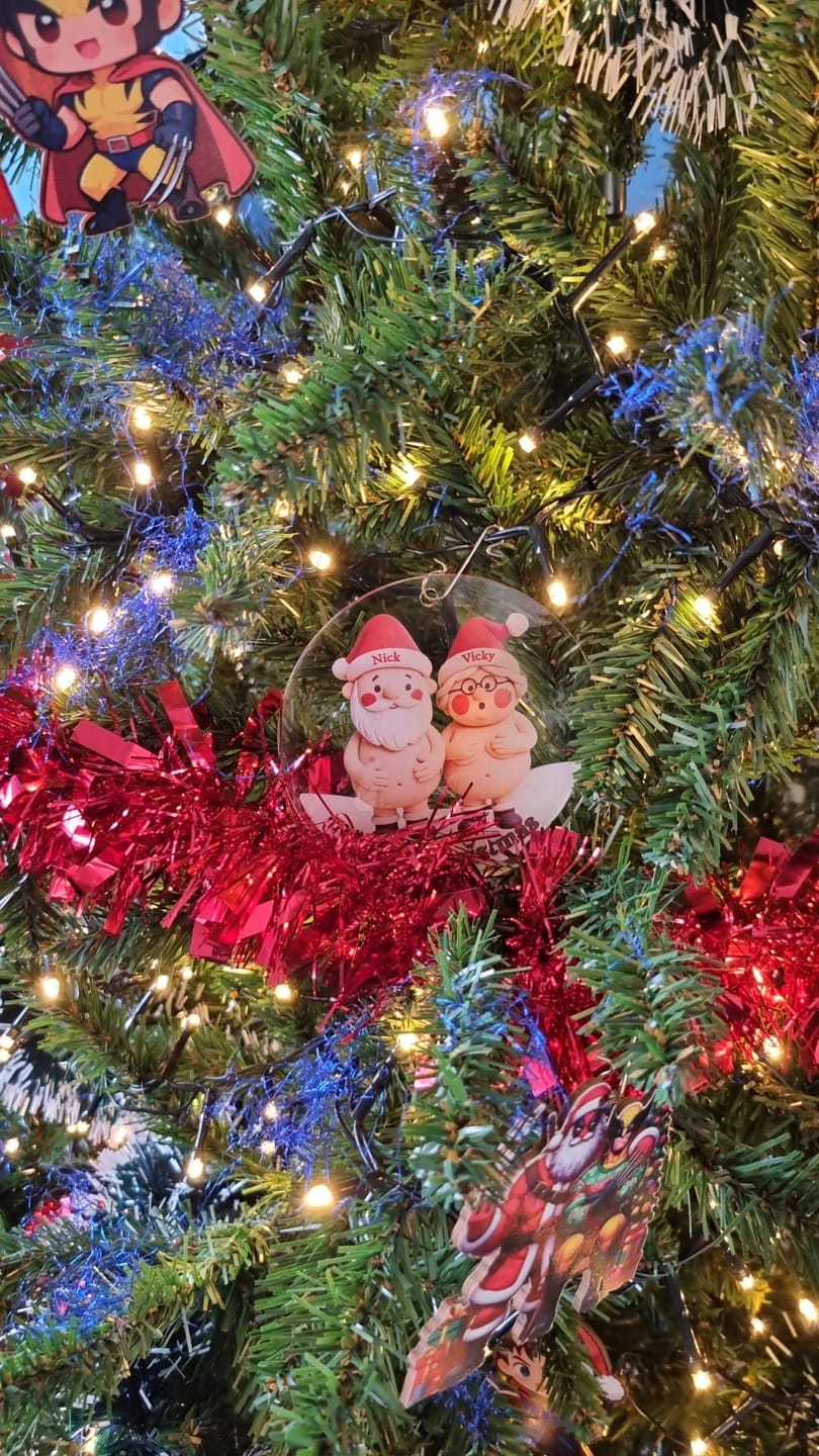 Customer photo review of Lustiges Paar Weihnachten mit Namen und Text - Personalisierter Baumschmuck