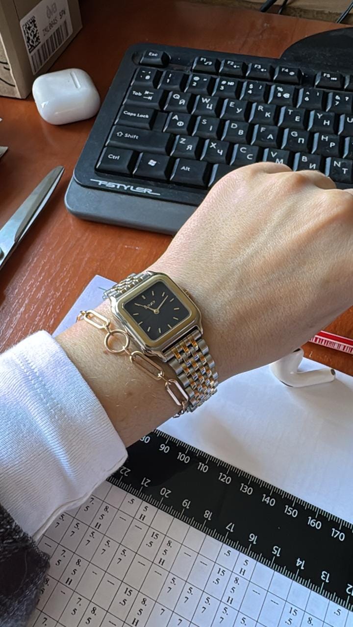 Customer photo review of Macy Black Gold Silver
