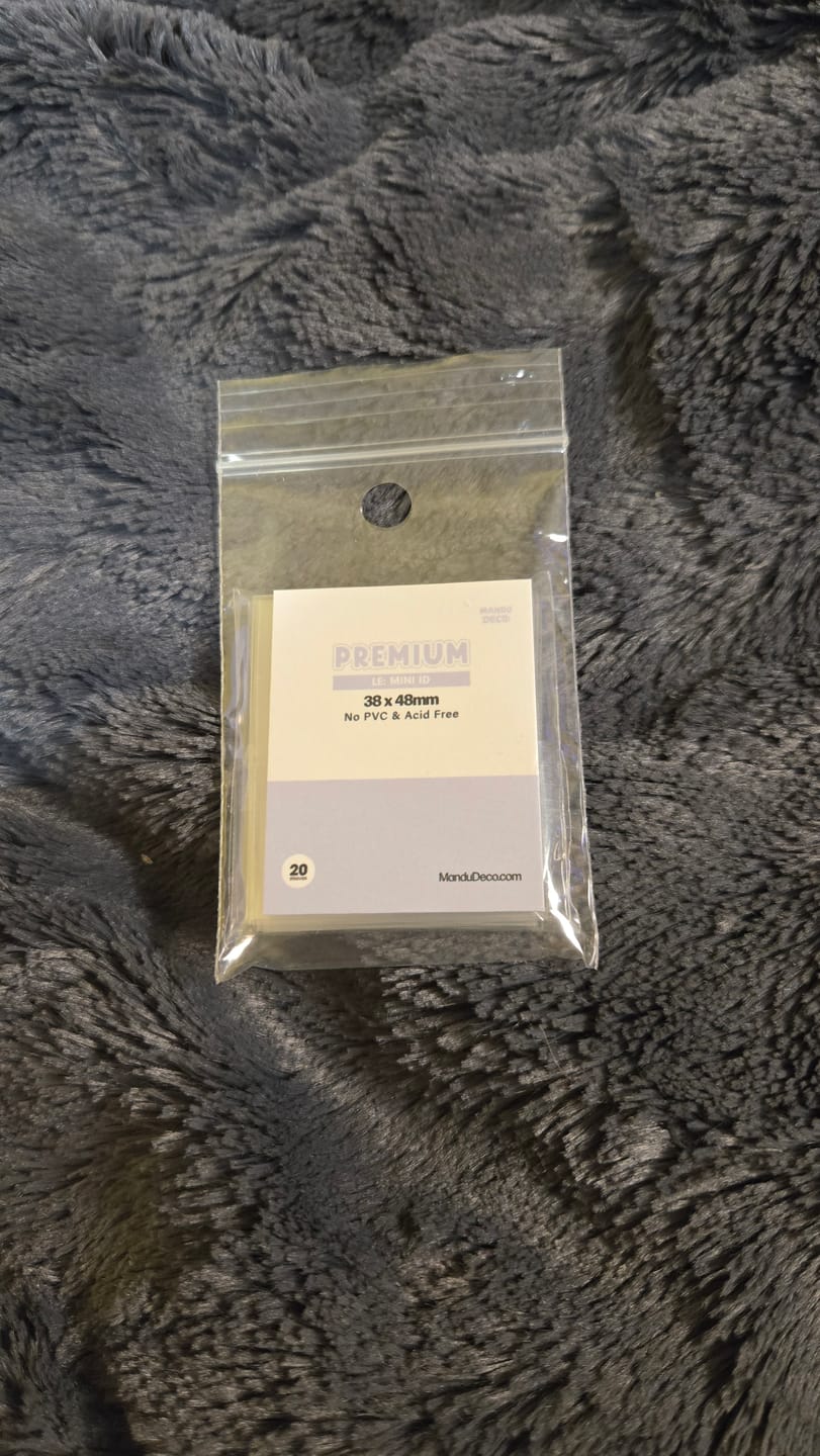 Customer photo review of PREMIUM MINI ID SLEEVES
