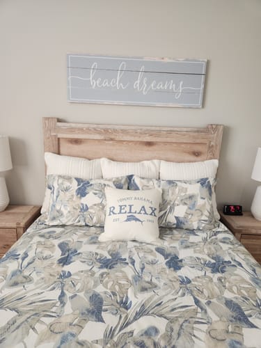 Customer photo review of Beach Dreams Rustic Sign