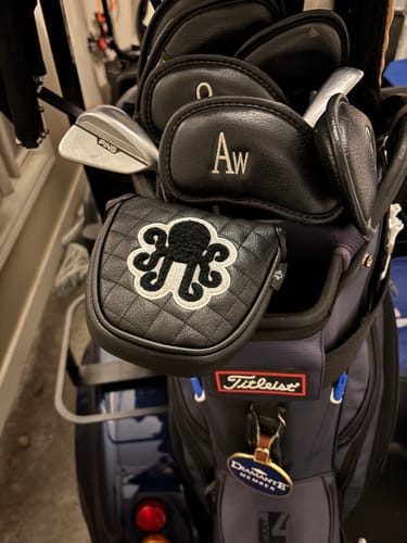 Customer photo review of 🖤 The Midnight Mallet Putter Headcover