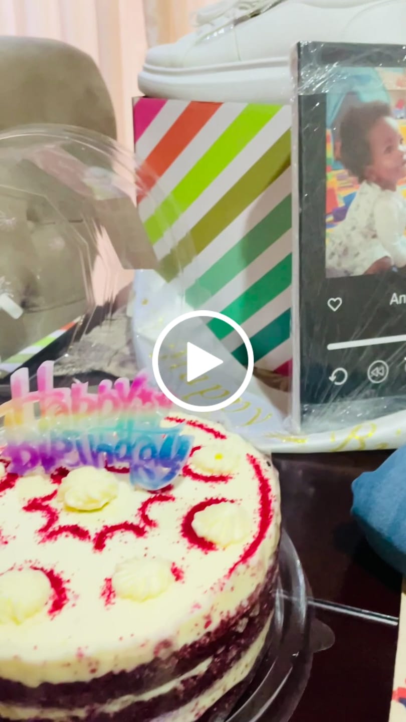 Customer video review of Spotify Custom Song Canvas