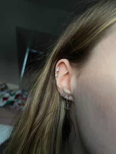 Customer photo review of Dangle flatback stud silver
