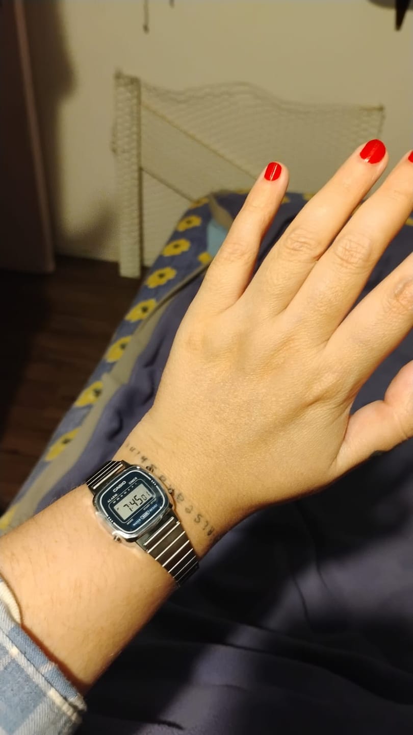 Customer photo review of Reloj Casio Vintage LA670WA-2DF Plateado Azul