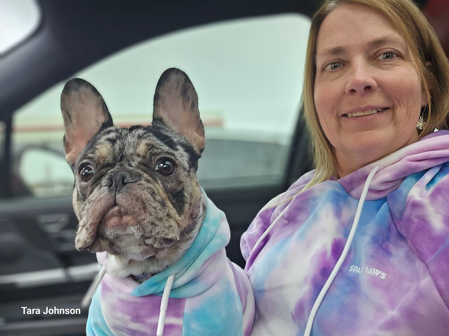 Customer photo review of Velvet Human Hoodie - 90s Retro