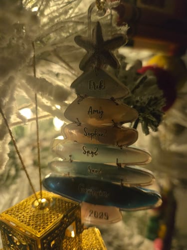 Customer photo review of Personalized Family Sea Glass Christmas Starfish Tree Acrylic Ornament With 1-15 Names And Year Festive Winter Gift For Family