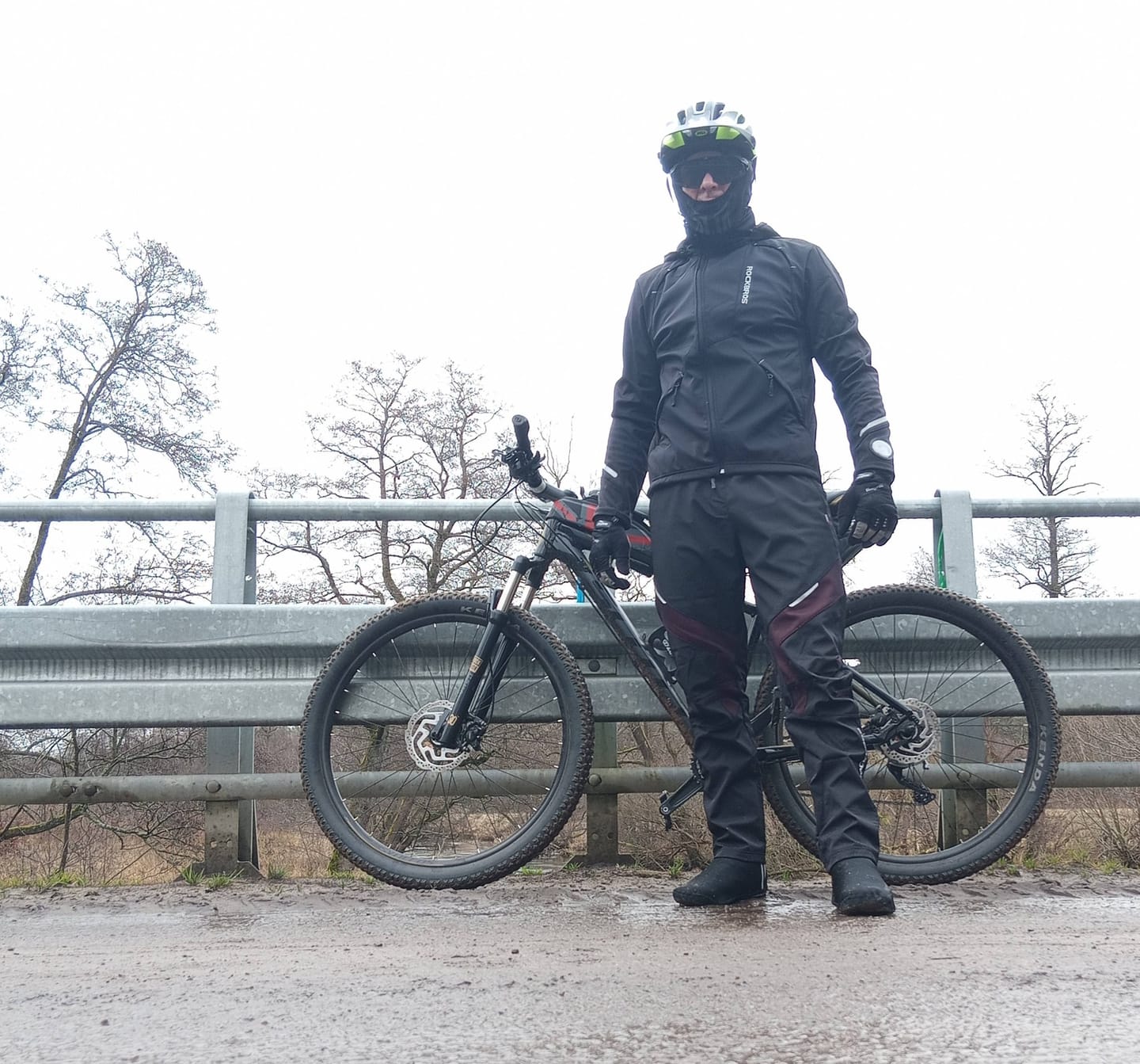 Customer photo review of ROCKBROS Zimowa Kurtka Rowerowa Męska Wodoodporna Wiatroszczelna M-4XL