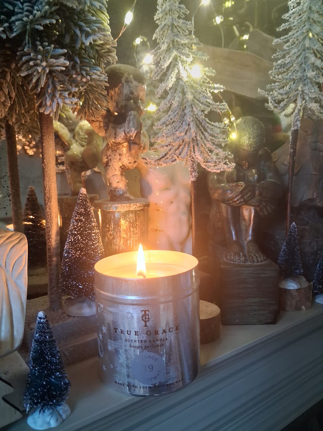 Customer photo review of Village Christmas Tin Candle